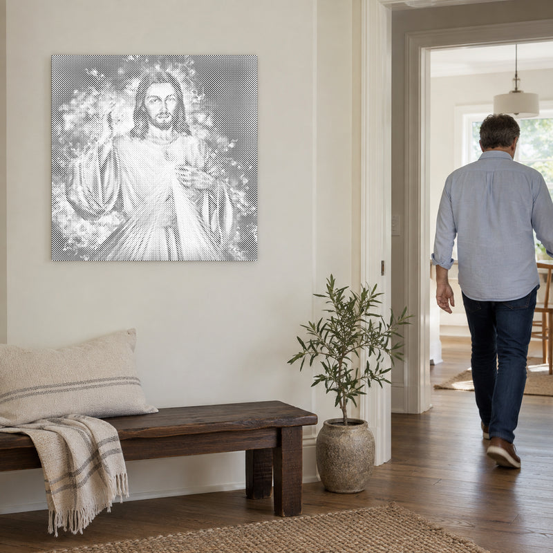 Punktmalerei-Leinwand “Jesus: Die Fortsetzung”, an einer hellen Wand, während eine Person durch die Tür geht.