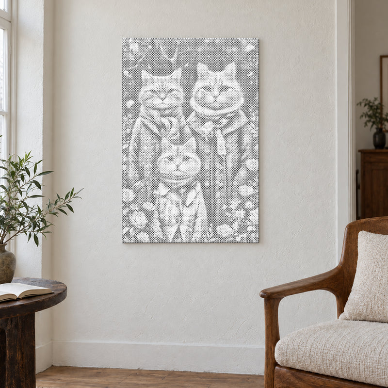 Punktmalerei-Leinwand “Katzenfamilie”, an einer hellen Wand in einem Raum mit sanftem Tageslicht.