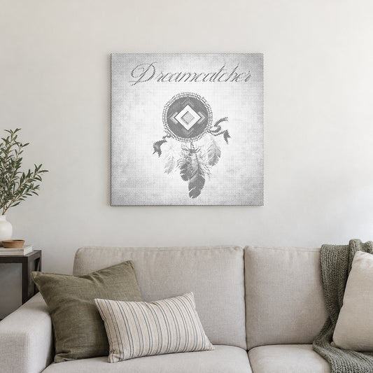 Punktmalerei-Leinwand “Traumfänger mit Federn”, an einer hellen Wand in einem Raum mit sanftem Tageslicht.