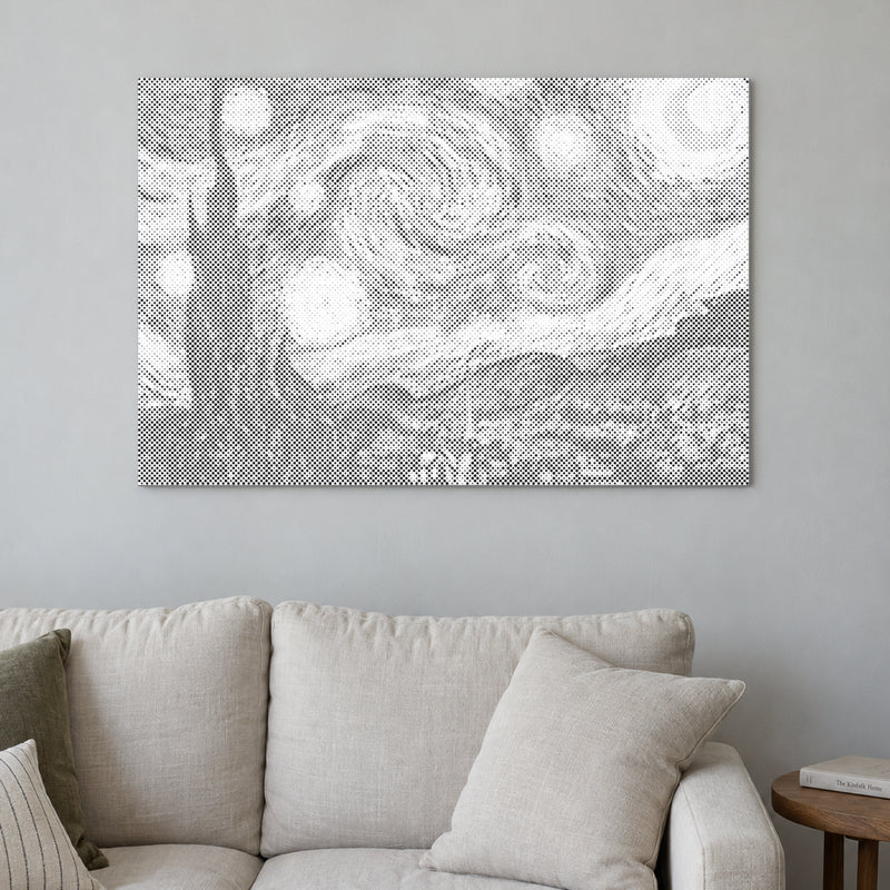 Punktmalerei-Leinwand “Sternennacht – Van Gogh”, an einer hellen Wand in einem Raum mit sanftem Tageslicht.